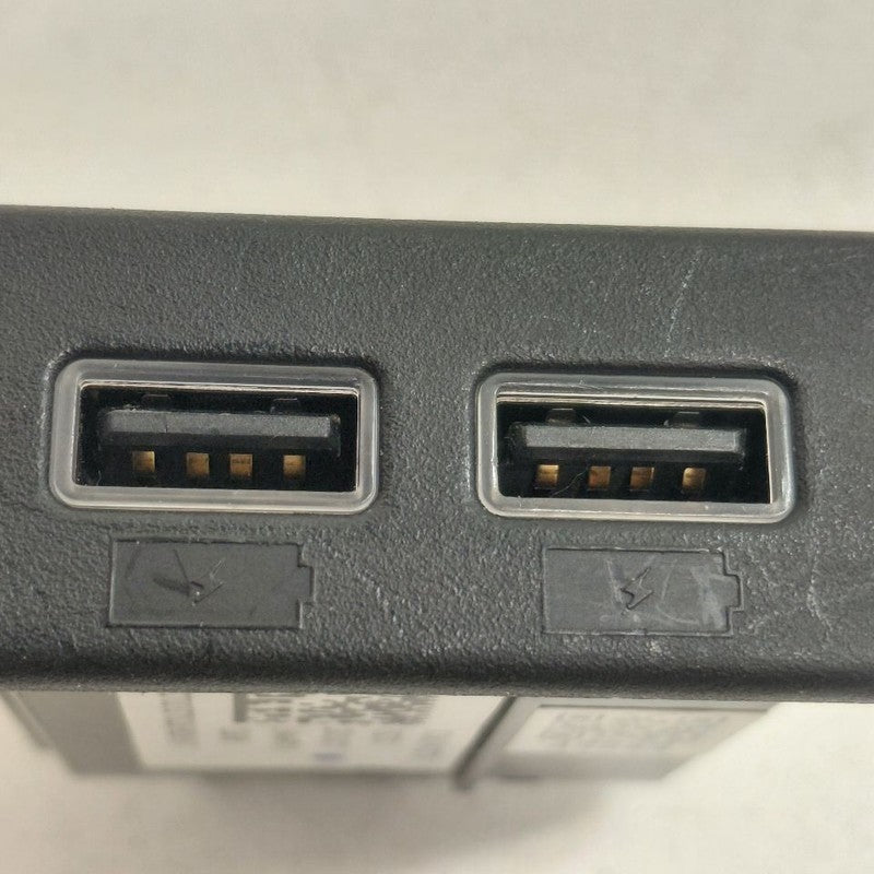 Alfa Romeo Stelvio USB Plug In Hub Port  2018 2019 2020 2021