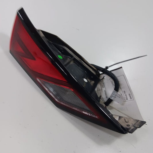 Nissan Sentra Driver Left Tail Light Brake Lamp Decklid Mounted Fits 20-23