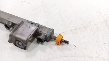 Mazda 3 Fuel Rail Injection Injector Mount Bar 2010 2011 2012 2013 OEM