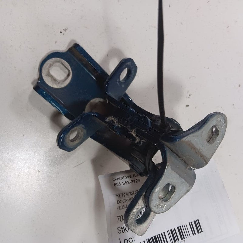 Chevy Trailblazer Door Hinge Set Right Rear Passenger  2021 2022 2023 