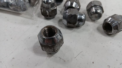 Hyundai Elantra Lug Nut Set  2011 2012 2013 2014 2015 2016 OEM