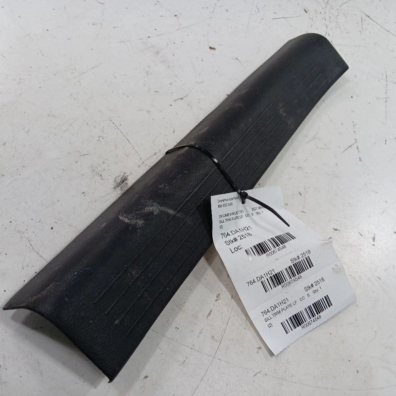 Nissan Versa Sill Trim Plate Door Jam Threshold Left Driver Front  2020 2021