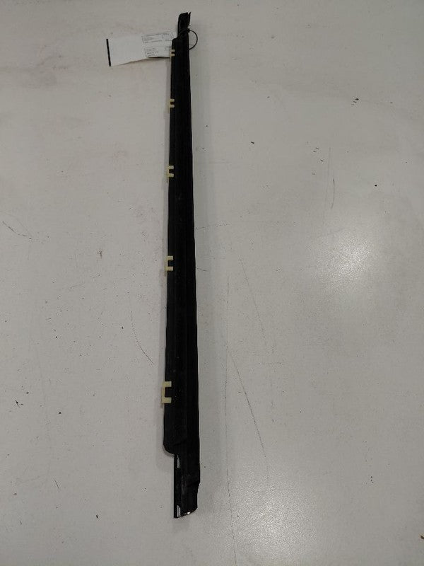 Kia Soul Door Glass Window Weather Strip Trim Front Left Driver  2017 