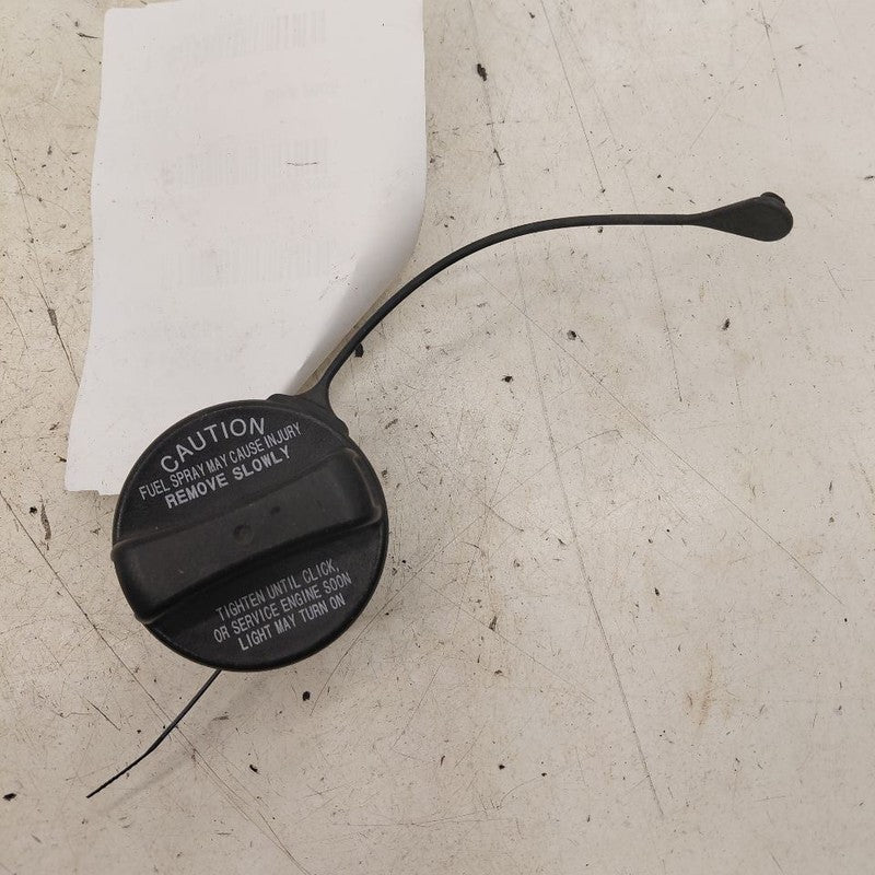 Mitsubishi Outlander   Gas Tank Fuel Cap  2018 2017 2016