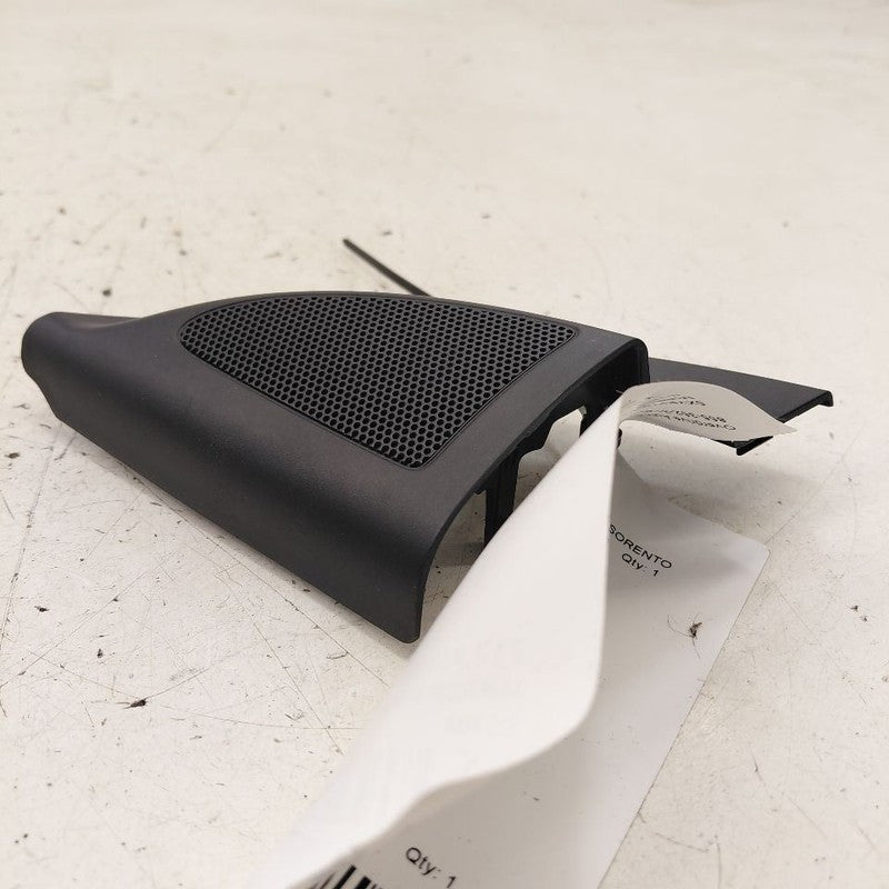 Kia Sorento Mirror Mount Cover Door Trim Left Driver  2018 2017 2016