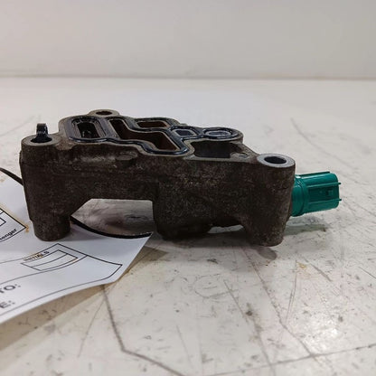Honda CR-V Variable Timing Gear Oil Control Valve Solenoid Cylinder He
