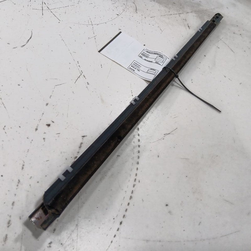 Kia Sportage Door Glass Window Weather Strip Trim Rear Right Passenger