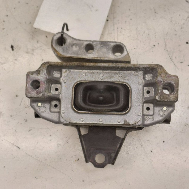 Mitsubishi Outlander   Engine Motor Mount Right Passenger  2018 2017 2