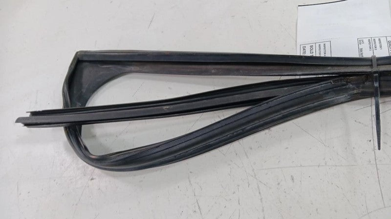 Acura MDX Door Glass Window Seal Rubber Left Driver Front 2010 2011 20