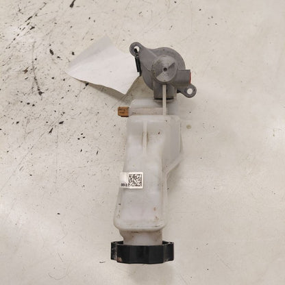 Brake Master Cylinder Fits 19-20 Hyundai Santa Fe