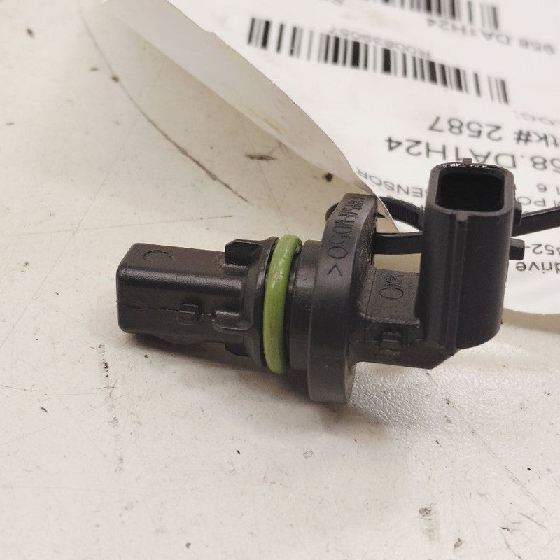 Nissan Versa Camshaft Cam Shaft Position Sensor  1.6 2024 2023 2022 20