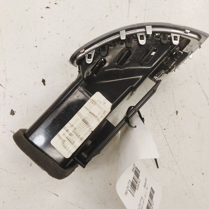 Chrysler 300 Dash Air Vent Left Driver  2017 2018 2019