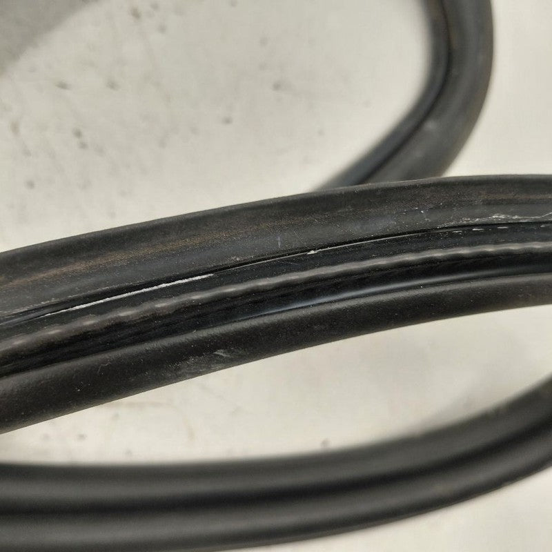 2018 Fiat 500 X Model Trunk Lid Hatch Door Rear Back Rubber Seal
