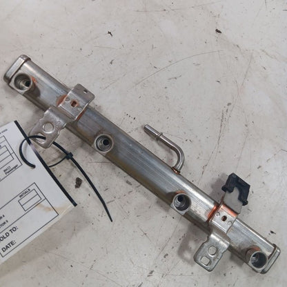 Jeep Renegade 2.4 Fuel Rail Injection Injector Mount Bar 2023 2022 2021 2020