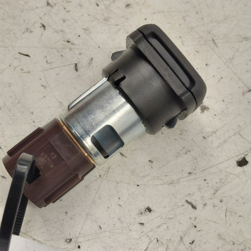 Chevy Volt 12V Power Port Socket  2019 2018 2017 2016