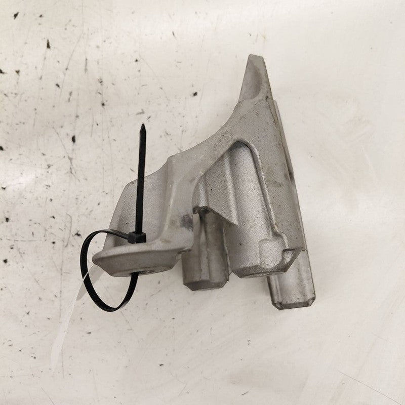Cadillac CT6 Driver Left Side Engine Mount Bracket  3.6 2018 2017 2016