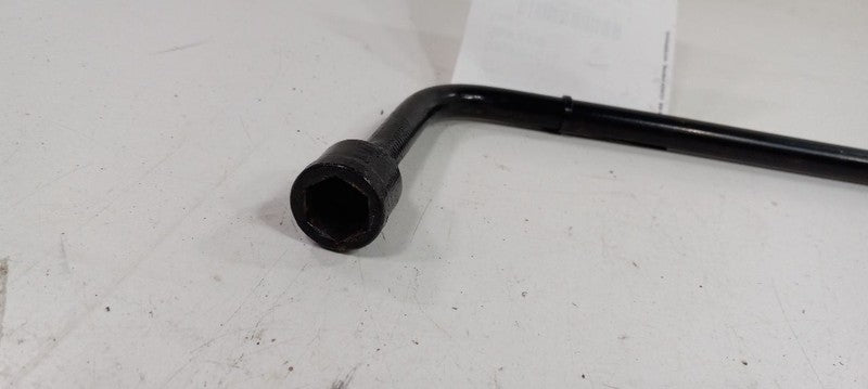 Ford Fiesta Spare Tire Changing Wrench Tool 2011 2012 2013 OEM