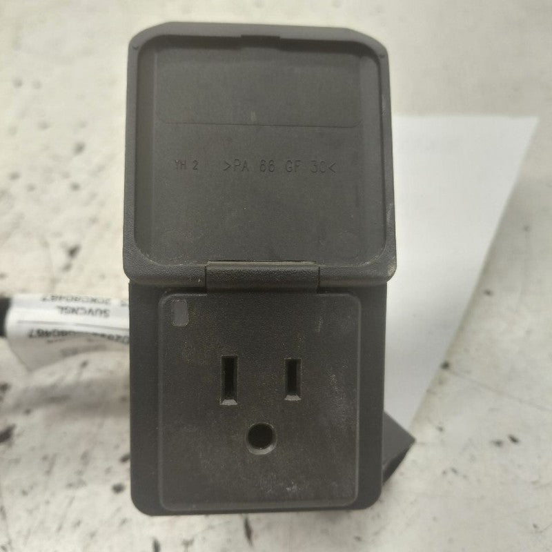 Chevy Trax 120V Plug In {13332854} 2022 2021