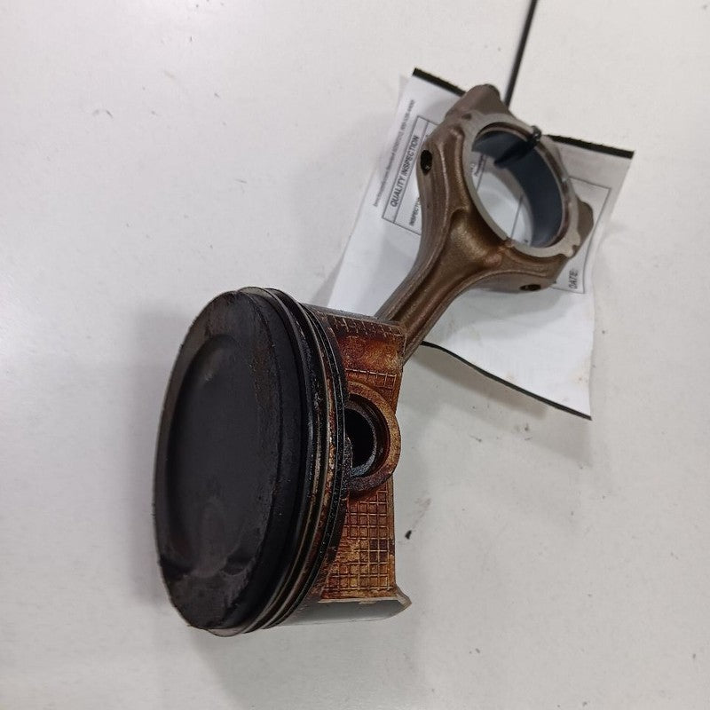 Mitsubishi Outlander Single Piston With Connecting Rod  2.4 2020 2021 