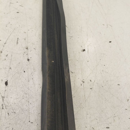Kia Sorento Door Glass Window Seal Rubber Left Driver Front  2018 2017