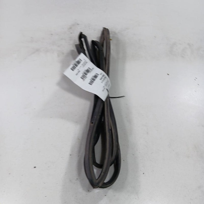Honda Civic On Door Seal Rubber Left Driver Rear Back  2018 2017 2016 