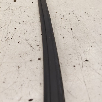 Kia Sorento Left Front Weather Strip Interior  2018 2017 2016