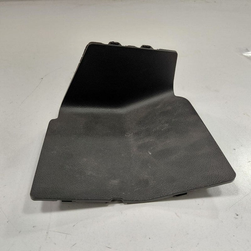 Buick Encore Passenger Right Side Taillamp Access Panel {95914498} 202