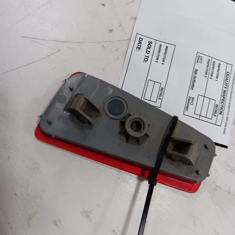 Subaru Outback Legacy Passenger Right Rear Marker Light Lamp  2018 2017 2016 