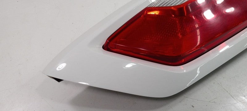 924102K510 Driver Left Tail Light Brake Outer Surround Incandescent Bulb 12-13 Kia Soul