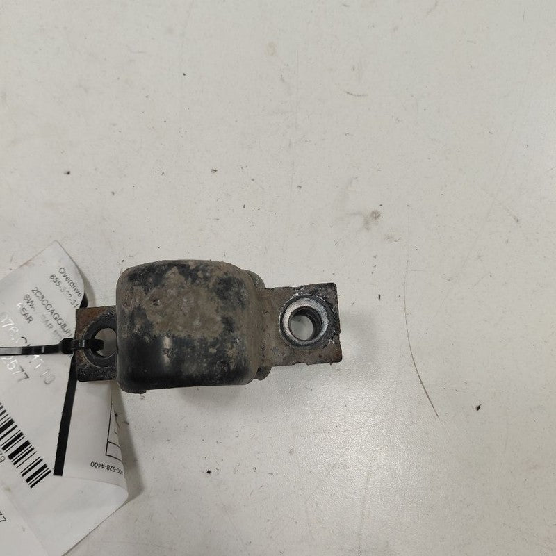 Chrysler 300 Rear Sway Bar Bushing Mounting Bracket  2017 2018 2019 OE