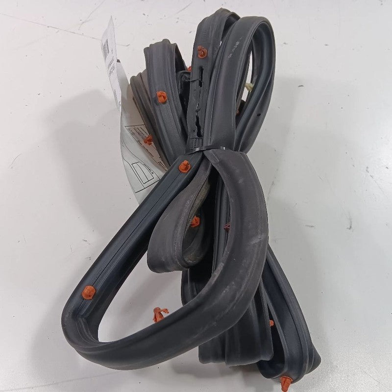 Jeep Compass On Door Seal Rubber Left Rear Back 2017 2018 2019 2020 20