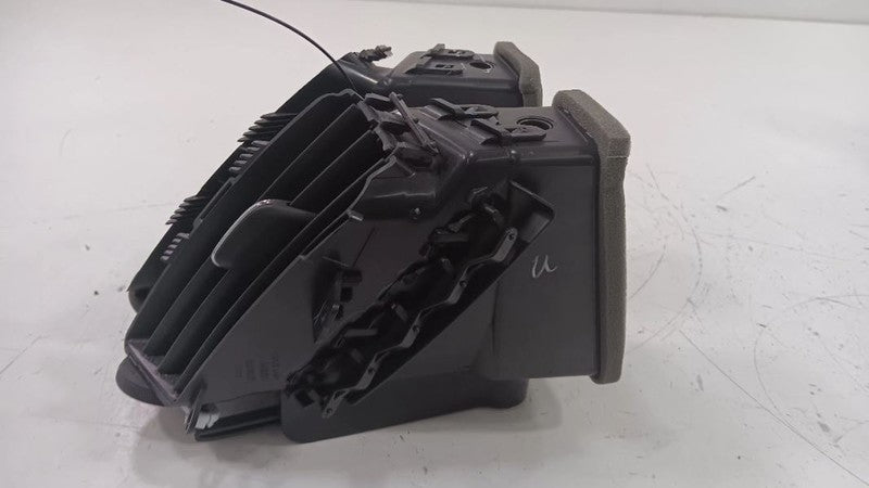 Chevy Volt Dash Air Vent Center Middle  2011 2012 2013 2014 2015 OEM