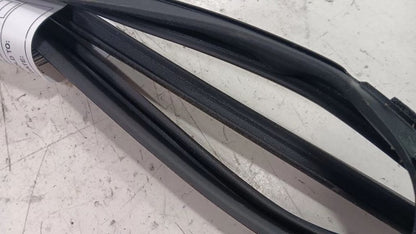 Acura RDX Door Glass Window Seal Rubber Right Passenger Rear Back  2016 2017 201