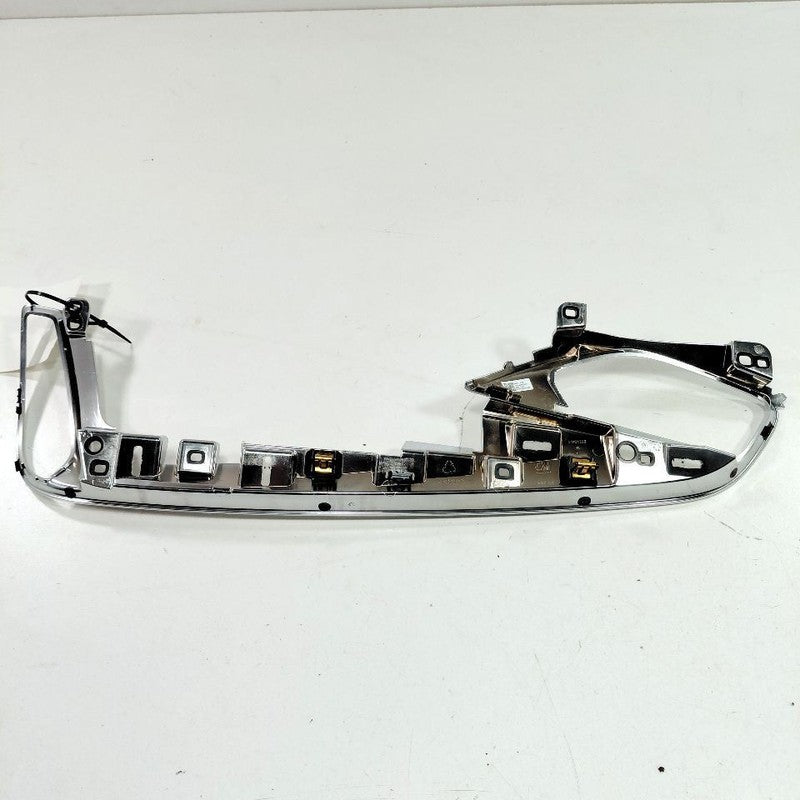 Chevy Malibu Dash Bezel Instrument Panel Trim Plate 84057419 2019 2020 2021 2022