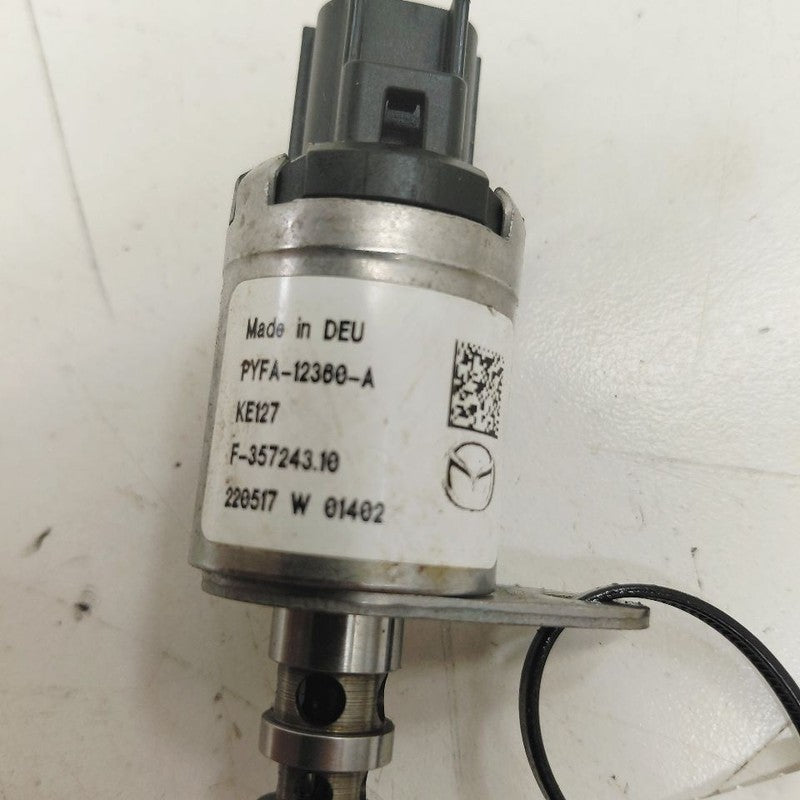 Mazda 3 Variable Timing Gear Oil Control Valve Solenoid Cylinder Head 