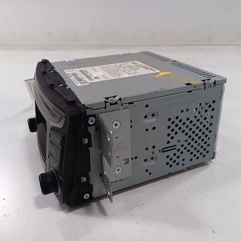 Audio Equipment Radio AM-FM-stereo-CD-MP3 US Market 15-17 Hyundai Accent