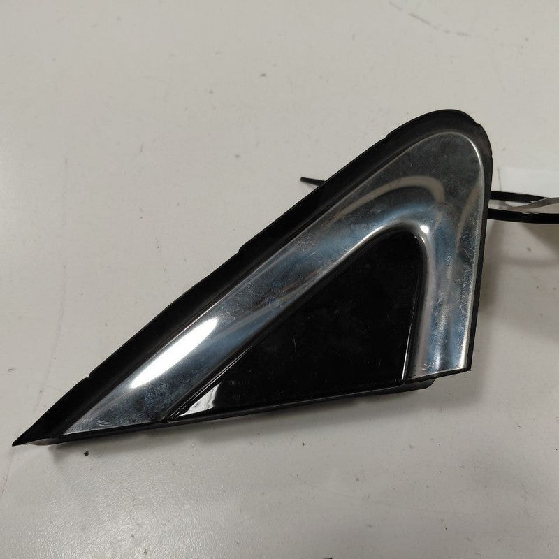 Kia Sorento Passenger Right Front Fender Corner Trim {86190C5000} 2018 2017 2016