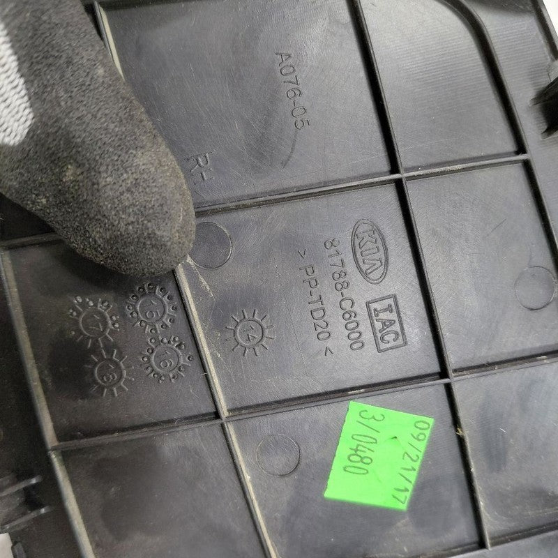 Kia Sorento Passenger Right Taillamp Access Cover {81788C6000} 2018 2017 2016