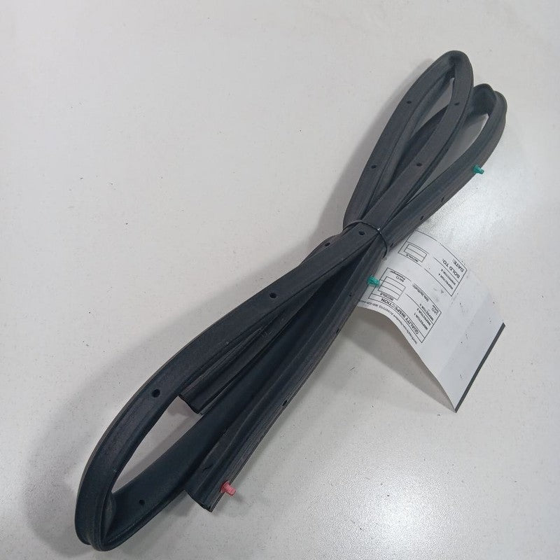 Ford Mustang On Door Seal Rubber Right Passenger Front  2015 2016 2017