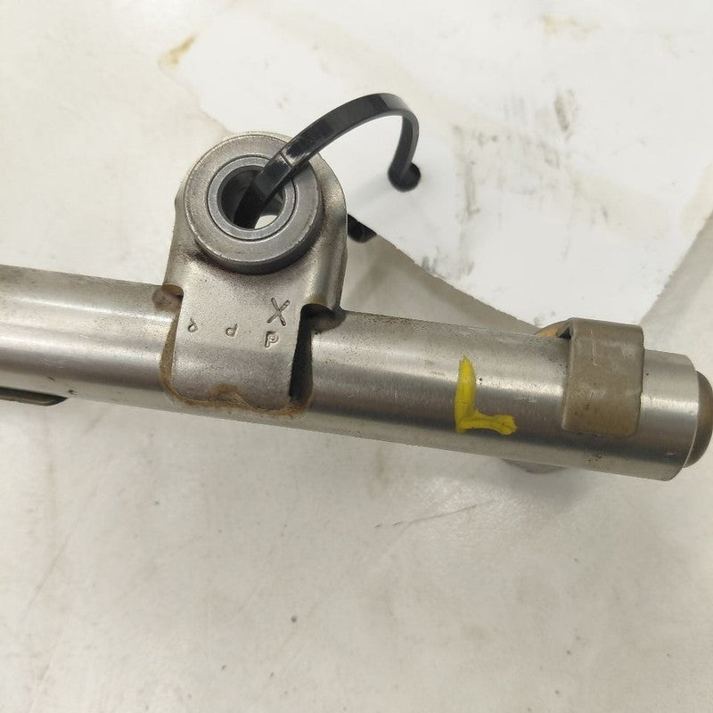 Cadillac CT6 Driver Front Fuel Rail Injection Injector Mount Bar  2018