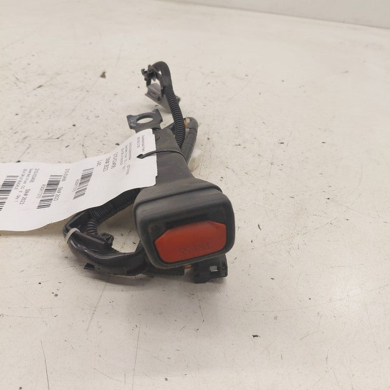 Driver Left Front Seat Belt Buckle Latch Fits 14-20 Lexus IS350