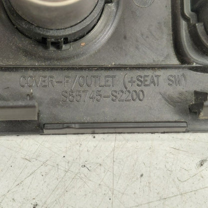 Hyundai Santa Fe 12V Power Port with Seat Switch 2019 2020