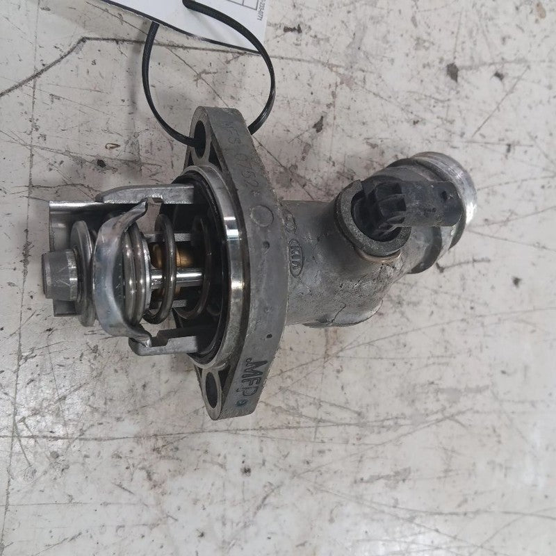 Hyundai Elantra 2.0 Thermostat Housing Mount Bracket  2017 2018 2019 2020