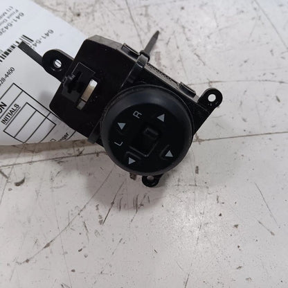 Driver's Front Door Mirror Switch Fits 14-18 Kia Forte OEM