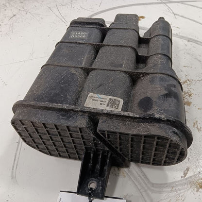 Kia Optima Fuel Vapor Canister Charcoal Evaporator Can  2020 2019 2018 2017