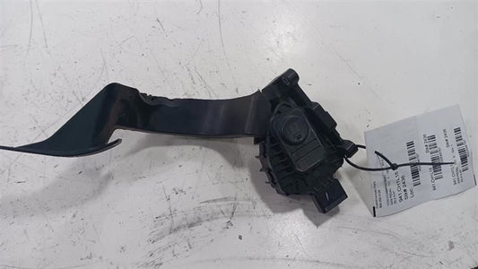 Chrysler 200 Gas Pedal  2015 2016 2017 OEM