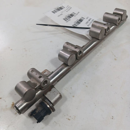 Kia Sorento Fuel Rail Injection Injector Mount Bar  2.4 2018 2017 2016