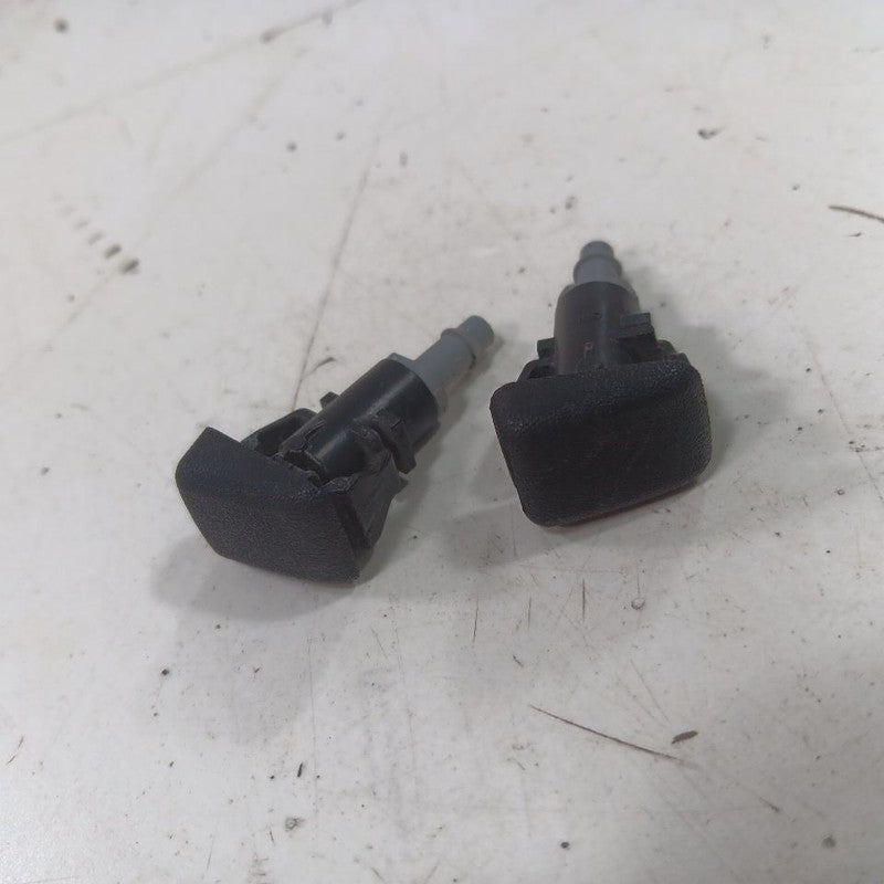 Chevy Trailblazer Windshield Wiper Washer Fluid Hood Sprayer Nozzles  