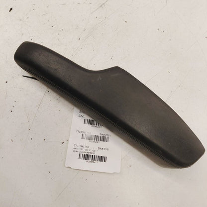 Chrysler 300 Passenger Right Front Door Arm Rest  2017 2018 2019