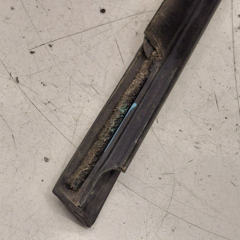Chevy Volt Door Glass Window Weather Strip Trim Rear Right Passenger S